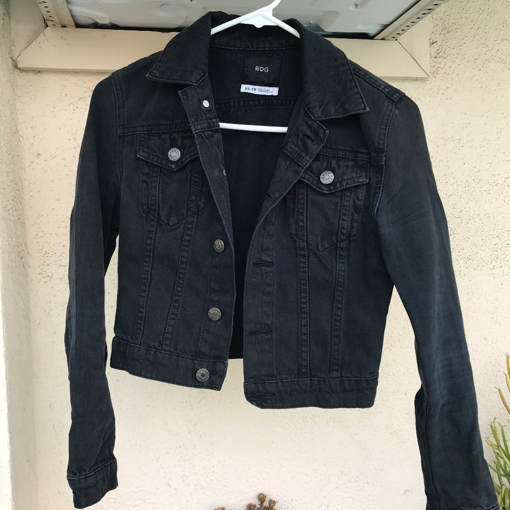 BDG cropped denim jacket XS